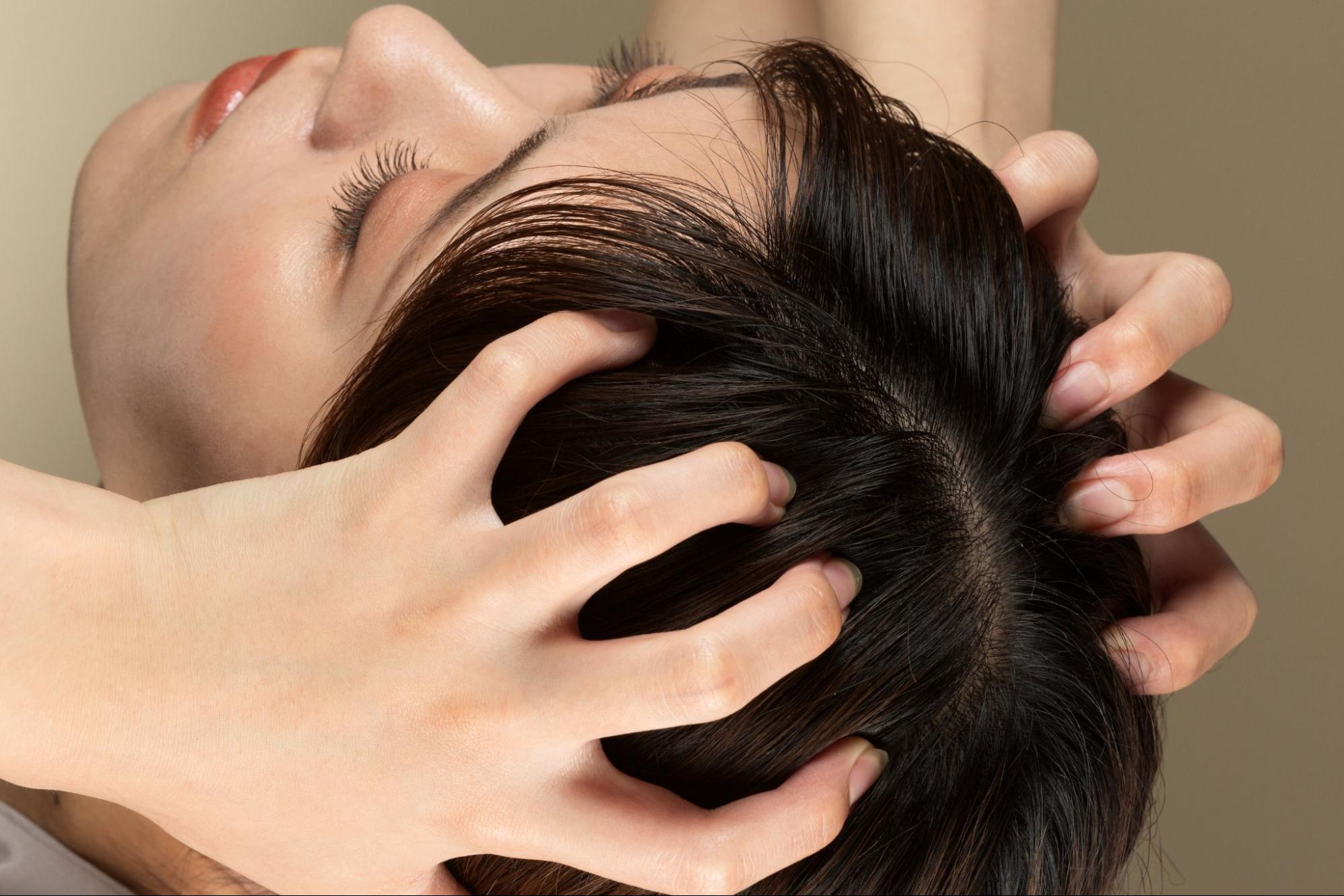 顔のたるみは頭皮の老化が原因？！効果的なスカルプケアと3つの生活習慣｜goghstylings｜ゴッホ・スタイリングスは30代、40代、50代 ...